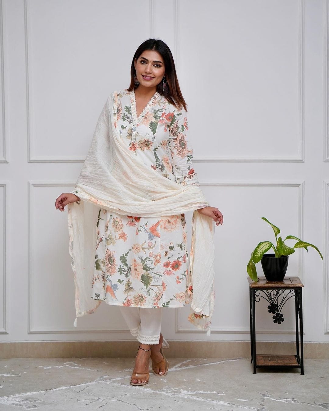 Ivory Floral Cotton Kurti Set with Dupatta – Soft & Elegant Ethnic Wear