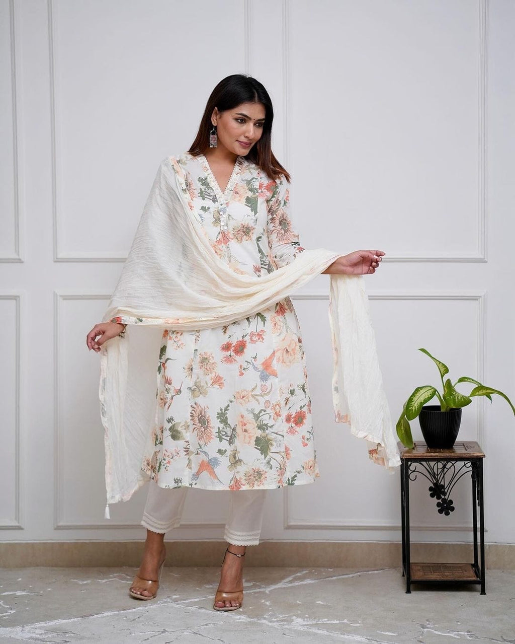 Ivory Floral Cotton Kurti Set with Dupatta – Soft & Elegant Ethnic Wear