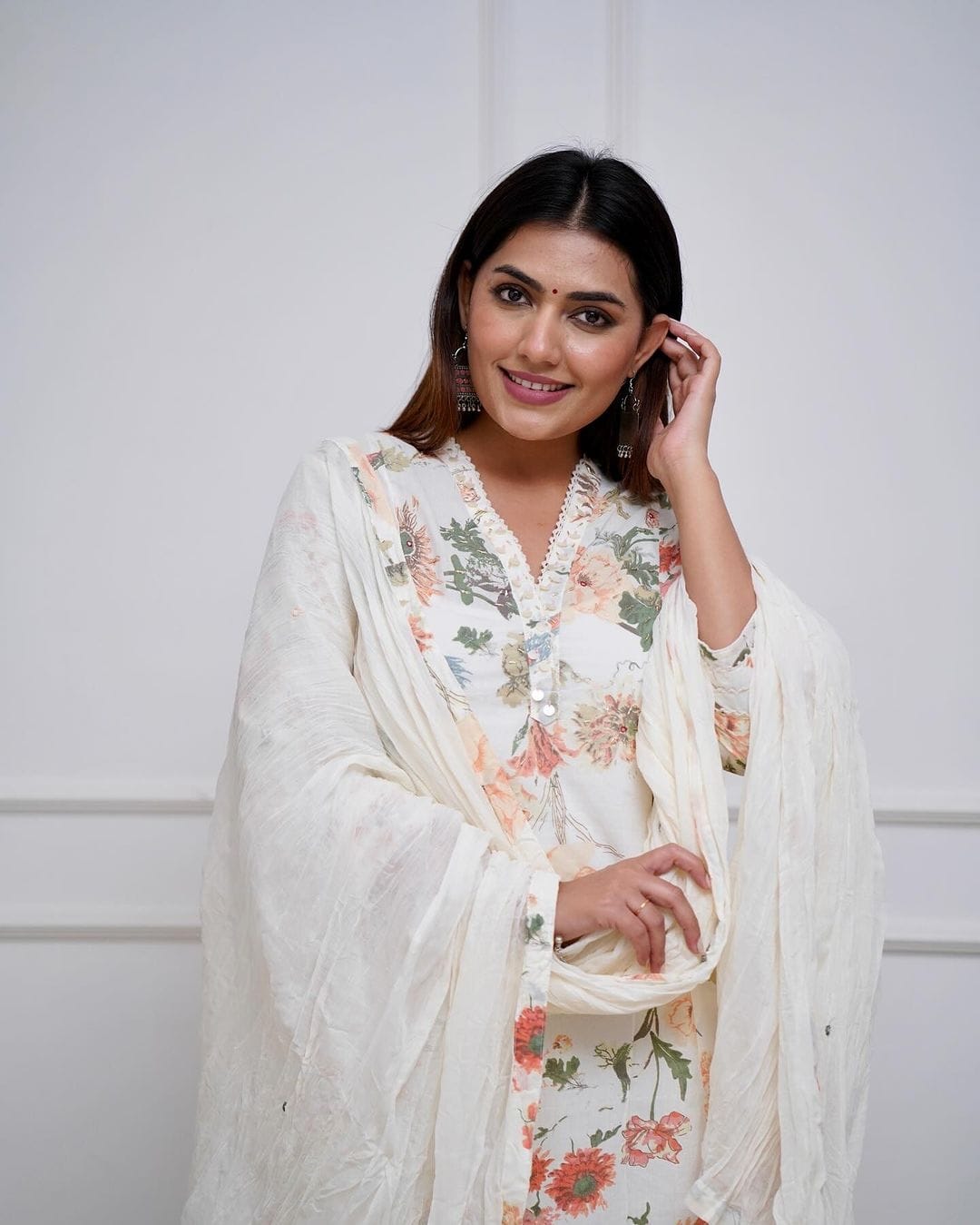 Ivory Floral Cotton Kurti Set with Dupatta – Soft & Elegant Ethnic Wear